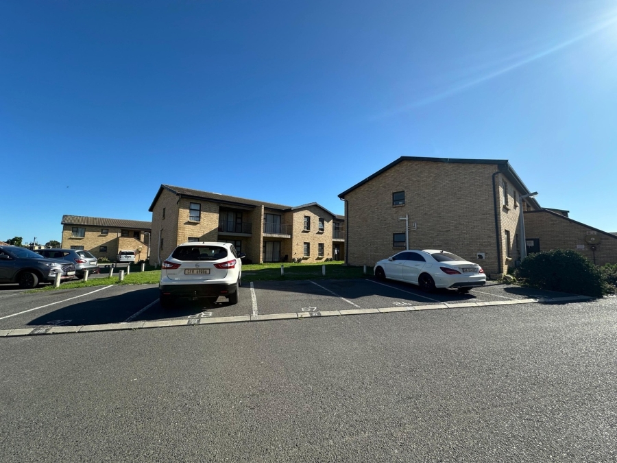 2 Bedroom Property for Sale in Fairview Golf Estate Western Cape